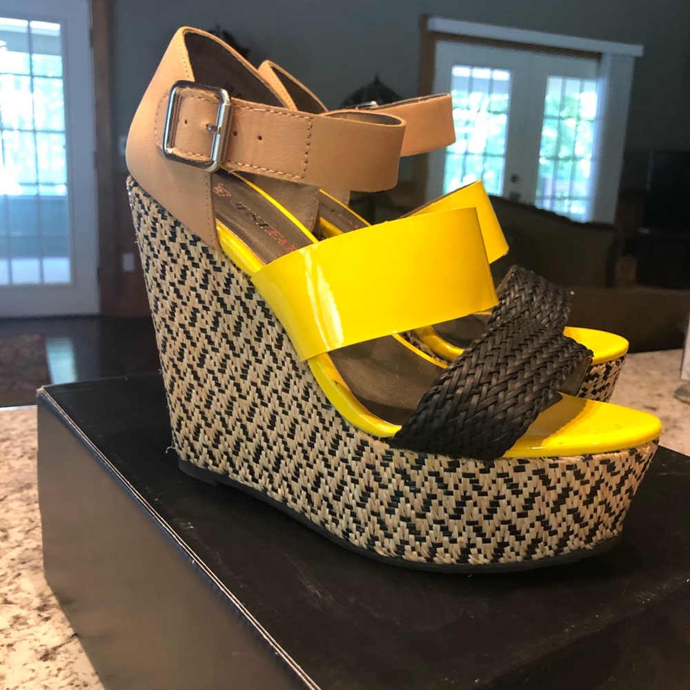 JustFab Yellow Black Nude Wedges